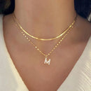 Colar com Inicial em Camadas, Banhado a Ouro e Cravejado de Zircônias ✨
